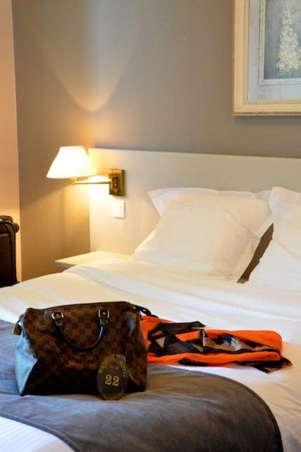 Logis Hotel Majestic Chatelaillon Plage - La Rochelle ภายนอก รูปภาพ