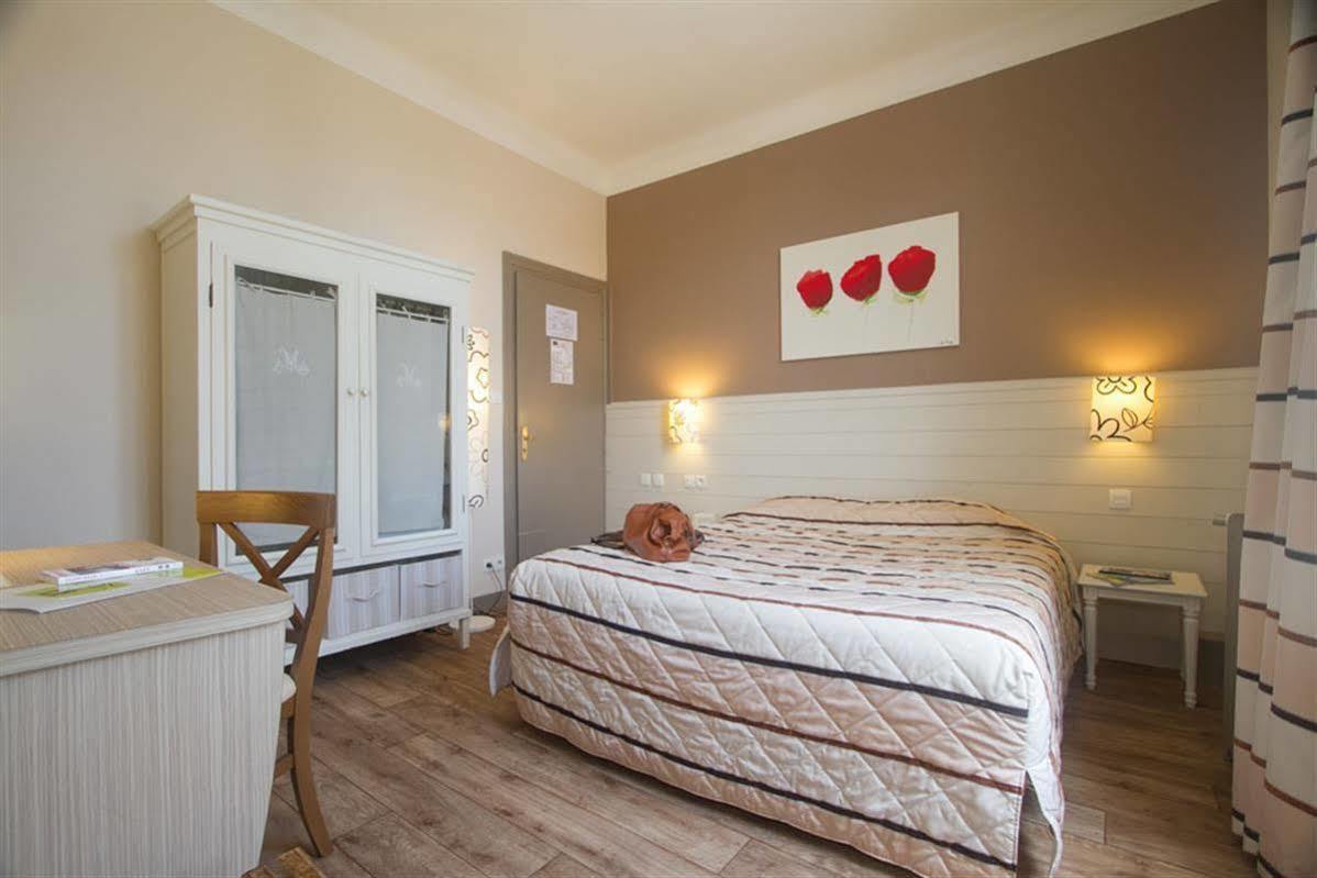Logis Hotel Majestic Chatelaillon Plage - La Rochelle ภายนอก รูปภาพ