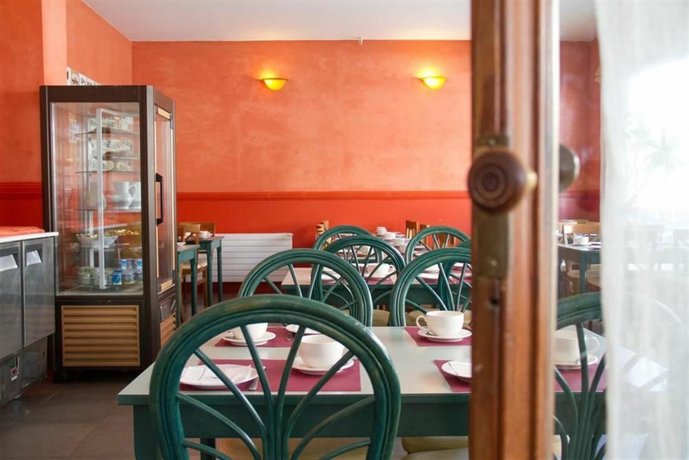 Logis Hotel Majestic Chatelaillon Plage - La Rochelle ภายนอก รูปภาพ