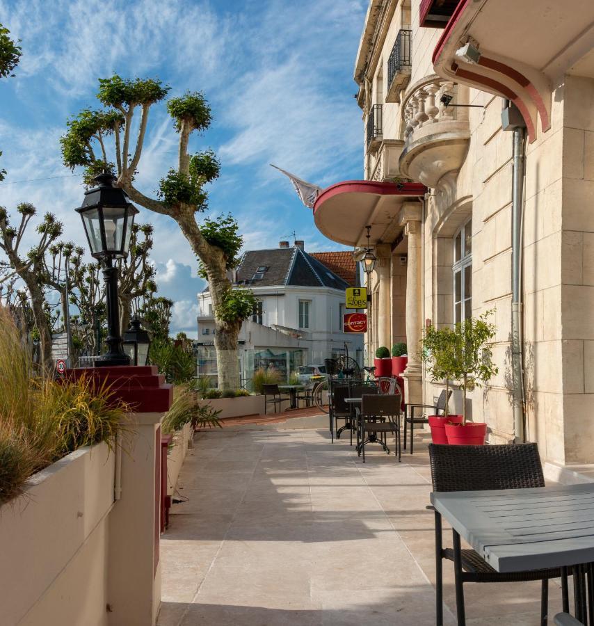 Logis Hotel Majestic Chatelaillon Plage - La Rochelle ภายนอก รูปภาพ